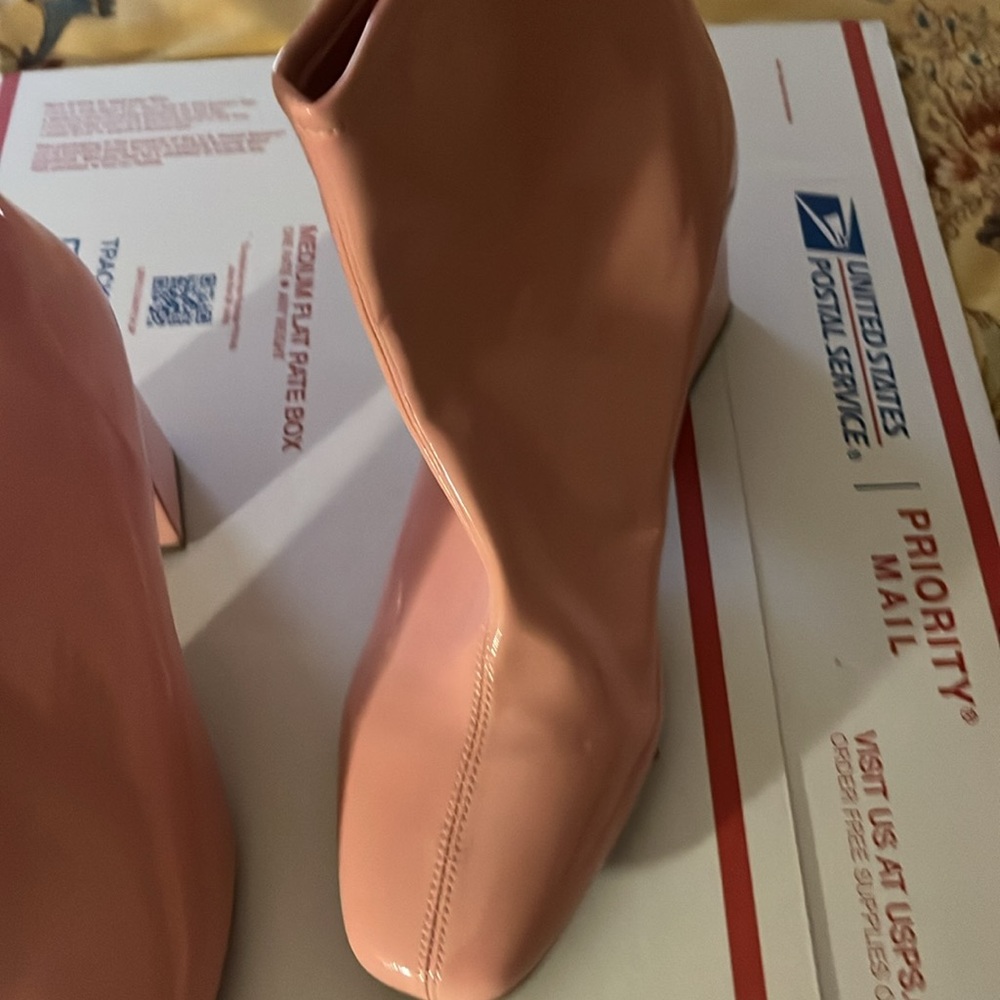 Women's Pink Ankle Boots - Picture 3 of 3
